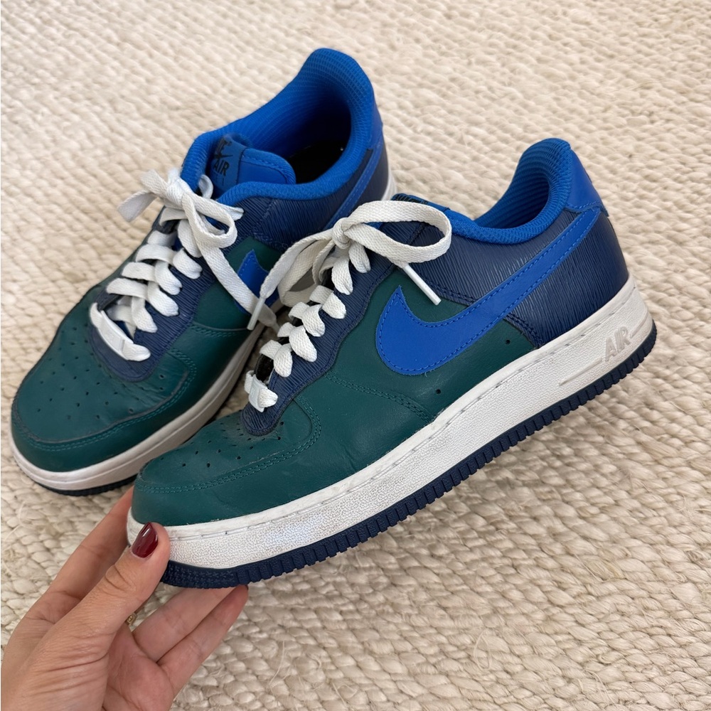 Nike Teal and Navy Sneakers